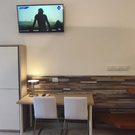 Nitto House Hotell Bari Exteriör bild